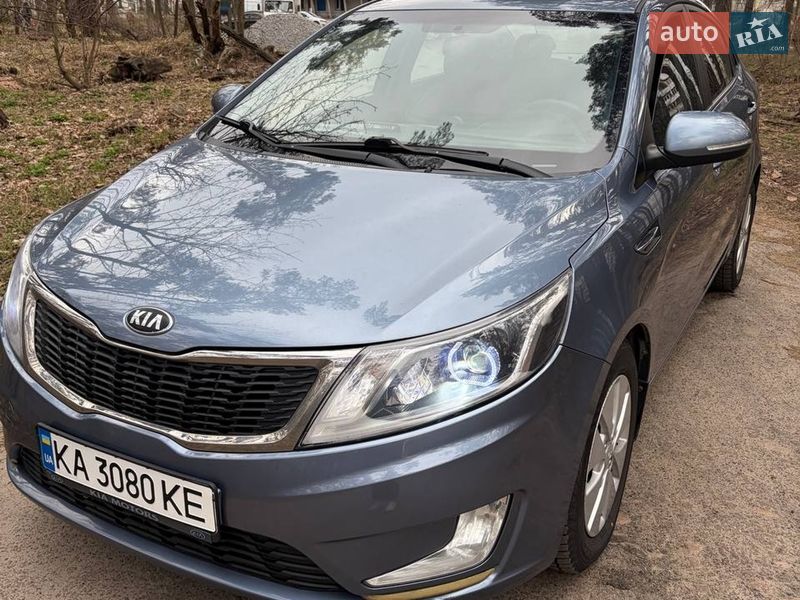 Седан Kia Rio 2013 в Киеве
