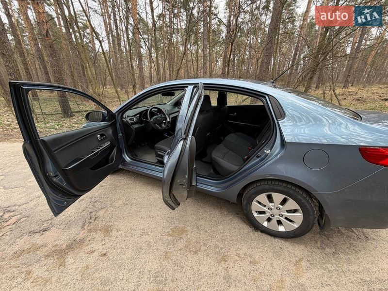 Седан Kia Rio 2013 в Киеве