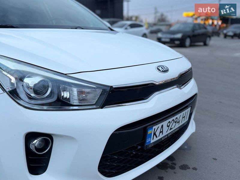 Хэтчбек Kia Rio 2017 в Киеве