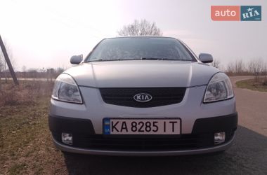 Хэтчбек Kia Rio 2008 в Березане