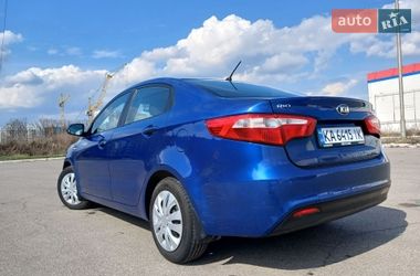 Седан Kia Rio 2013 в Чернигове
