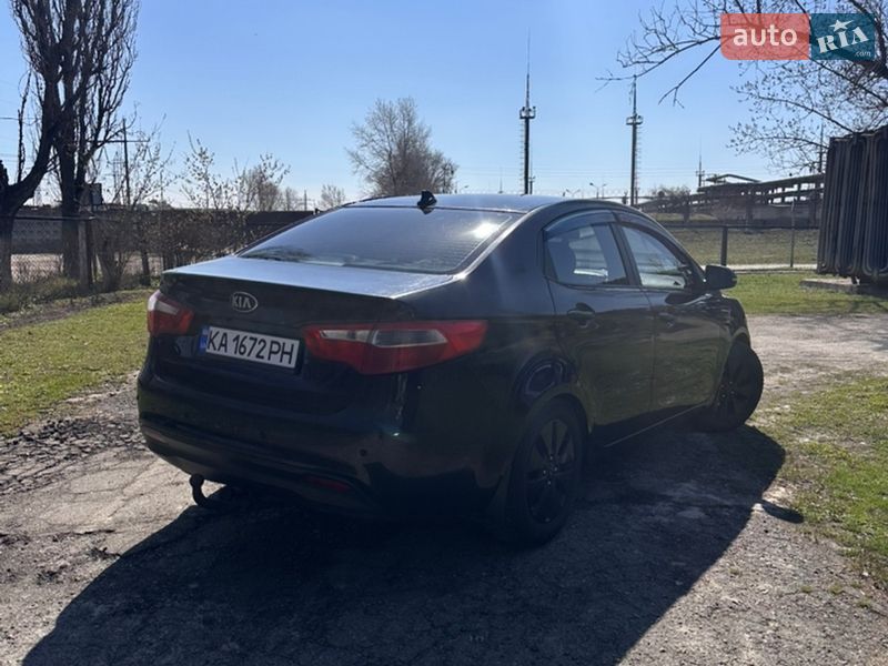 Седан Kia Rio 2013 в Києві