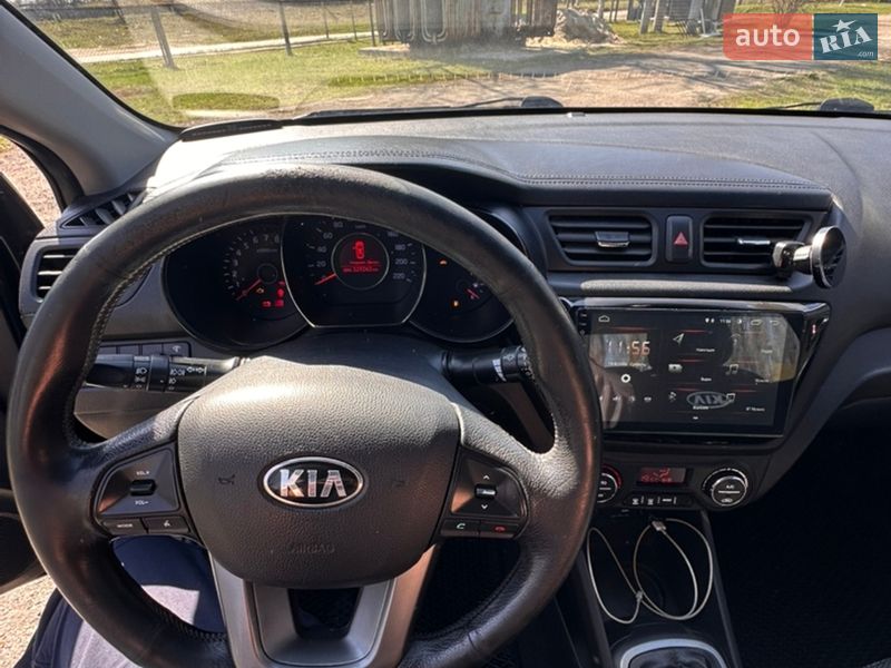 Седан Kia Rio 2013 в Києві