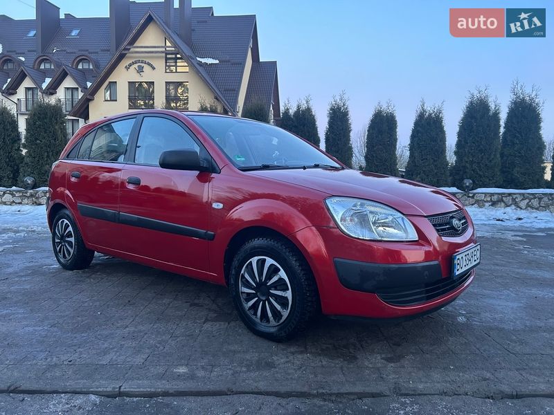 Хетчбек Kia Rio 2009 в Тернополі