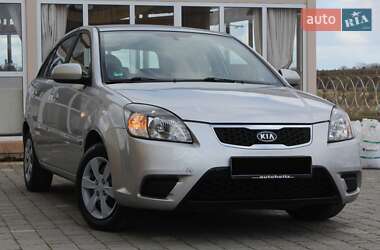 Хэтчбек Kia Rio 2010 в Трускавце