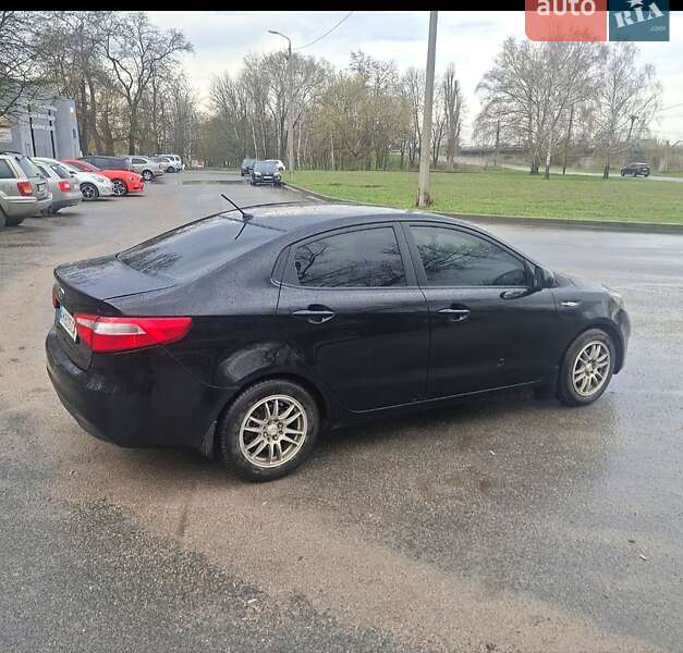 Седан Kia Rio 2012 в Днепре