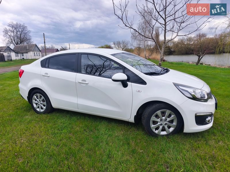 Седан Kia Rio 2015 в Харькове