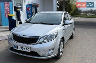 Седан Kia Rio 2013 в Вознесенську
