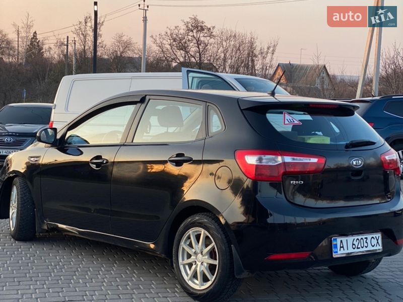 Хетчбек Kia Rio 2012 в Києві фото 5 Хетчбек Kia Rio 2012 в Києві