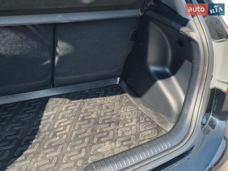 Хетчбек Kia Rio 2013 в Києві фото 34 Хетчбек Kia Rio 2013 в Києві