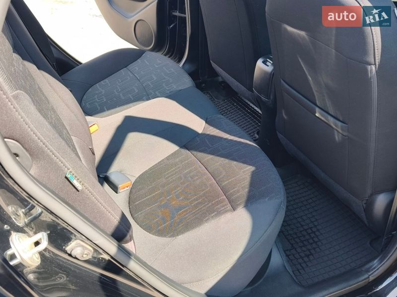 Хетчбек Kia Rio 2013 в Києві фото 47 Хетчбек Kia Rio 2013 в Києві