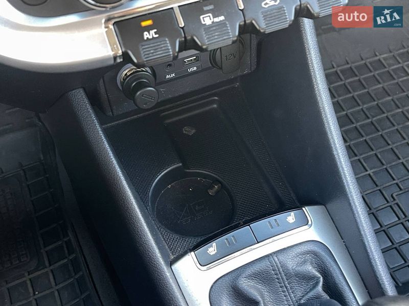 Седан Kia Rio 2017 в Киеве фото 8 Седан Kia Rio 2017 в Киеве