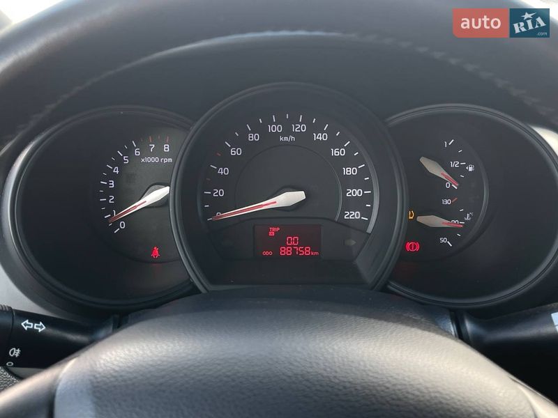 Седан Kia Rio 2017 в Киеве фото 12 Седан Kia Rio 2017 в Киеве