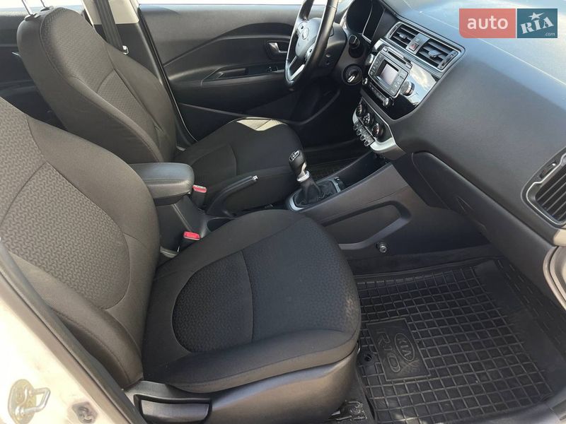 Седан Kia Rio 2017 в Киеве фото 23 Седан Kia Rio 2017 в Киеве