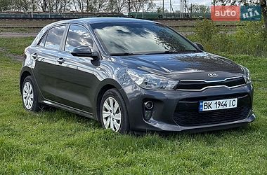 Хэтчбек Kia Rio 2018 в Киеве