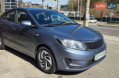 Седан Kia Rio 2013 в Києві