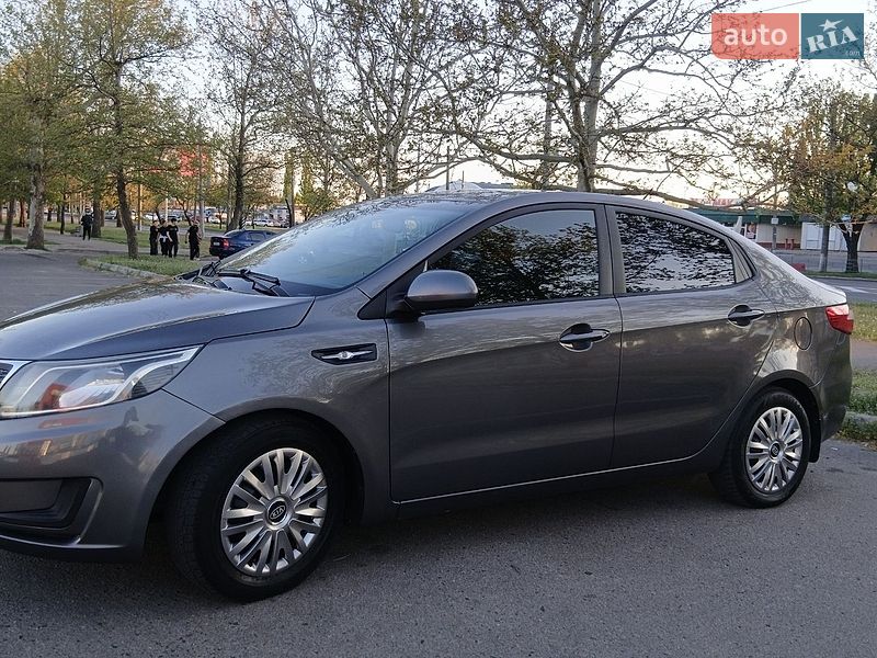 Седан Kia Rio 2014 в Николаеве
