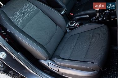 Хэтчбек Kia Rio 2017 в Львове