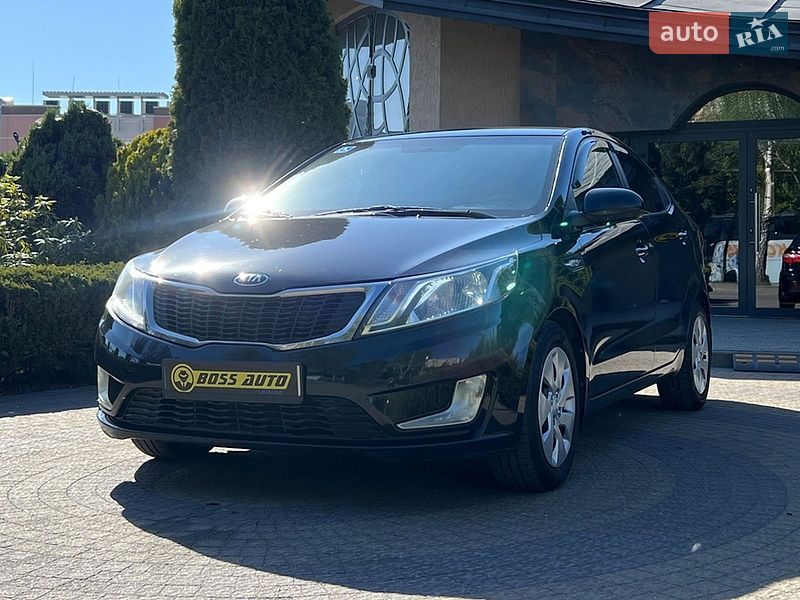 Седан Kia Rio 2013 в Львове