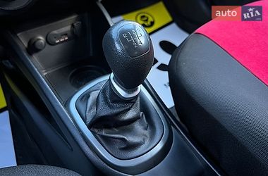 Седан Kia Rio 2013 в Львове
