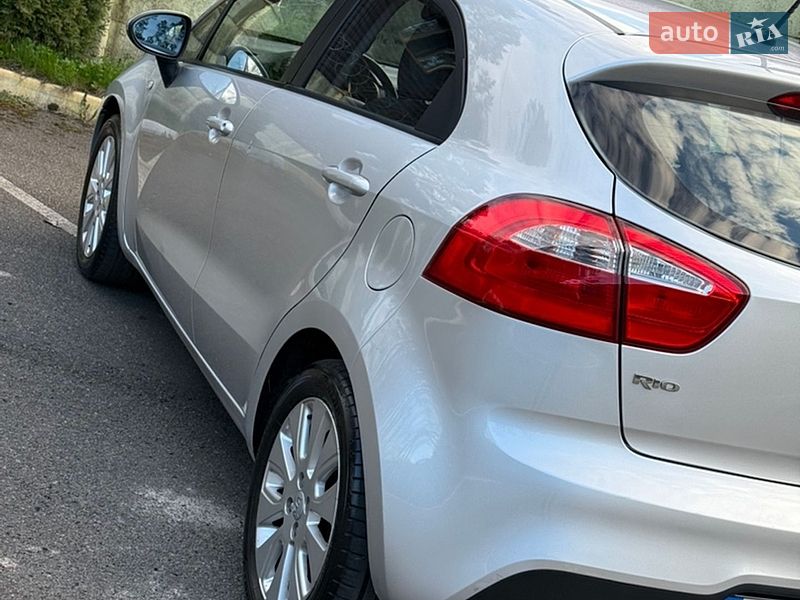 Хэтчбек Kia Rio 2011 в Бородянке