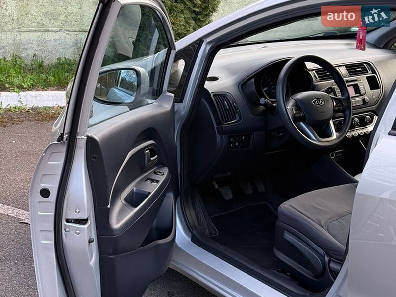 Хэтчбек Kia Rio 2011 в Бородянке
