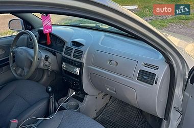 Универсал Kia Rio 2004 в Ровно