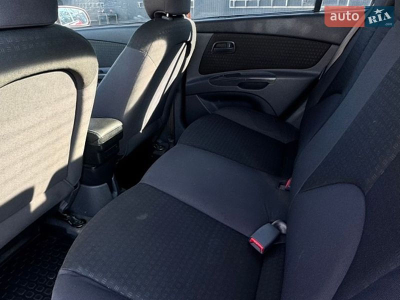 Седан Kia Rio 2008 в Каменец-Подольском