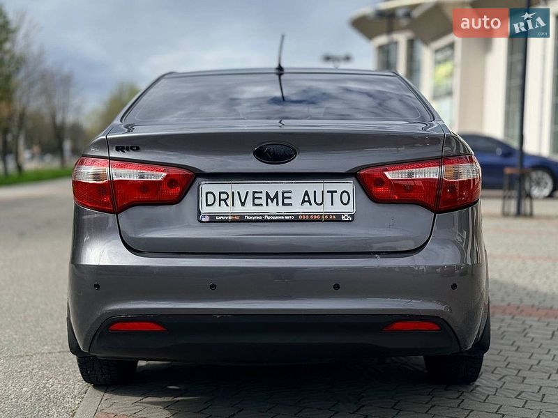 Седан Kia Rio 2012 в Днепре