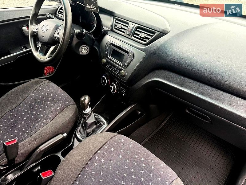 Седан Kia Rio 2012 в Хмельницком