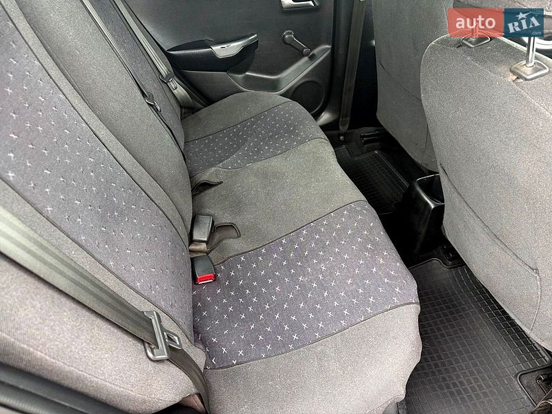 Седан Kia Rio 2012 в Хмельницком