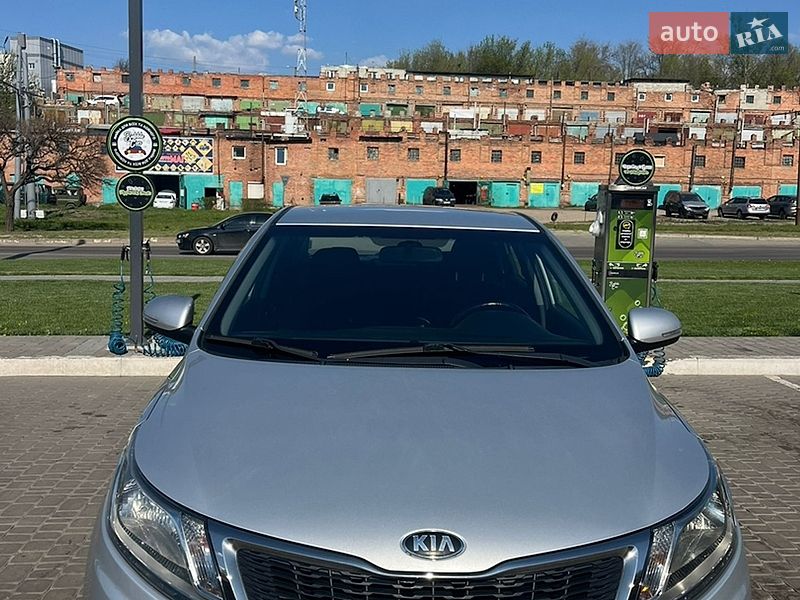 Седан Kia Rio 2013 в Харкові