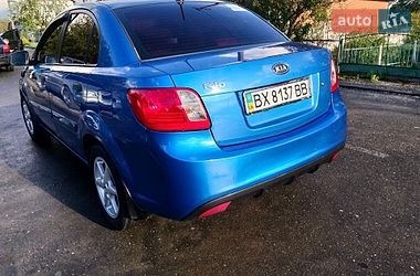 Седан Kia Rio 2010 в Хмельницком