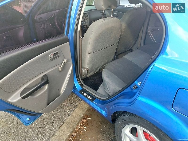 Седан Kia Rio 2010 в Хмельницком