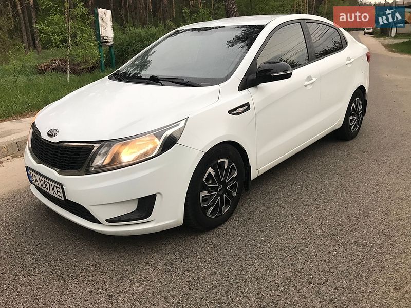 Седан Kia Rio 2013 в Киеве