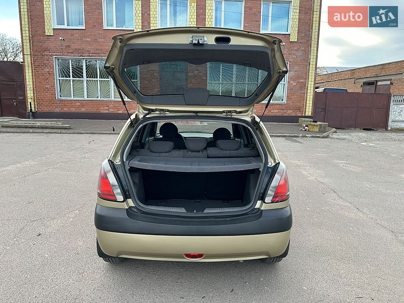 Хэтчбек Kia Rio 2008 в Прилуках