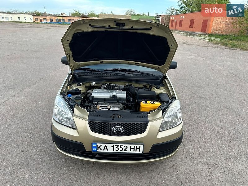 Хэтчбек Kia Rio 2008 в Прилуках