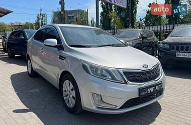 Седан Kia Rio 2013 в Николаеве
