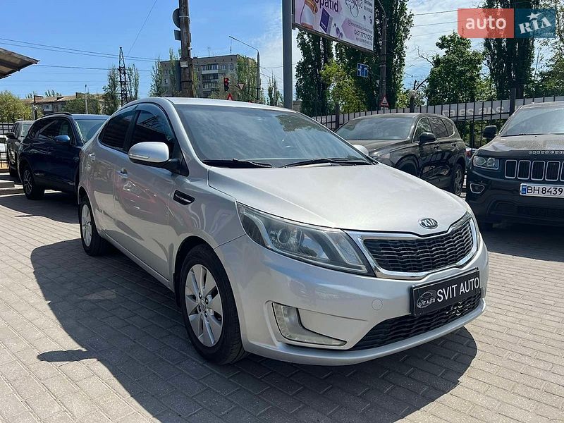Седан Kia Rio 2013 в Николаеве