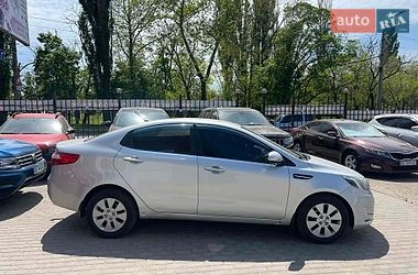 Седан Kia Rio 2013 в Николаеве