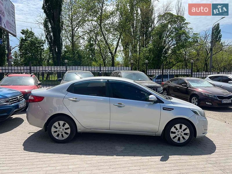 Седан Kia Rio 2013 в Николаеве