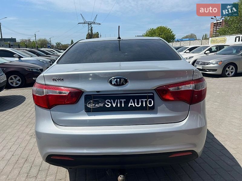 Седан Kia Rio 2013 в Николаеве