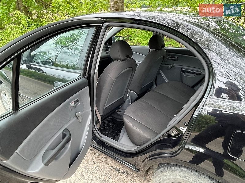 Седан Kia Rio 2010 в Чорткове