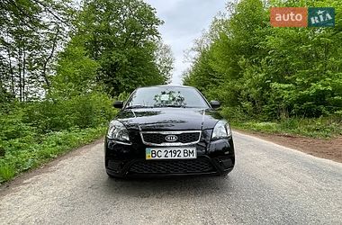 Седан Kia Rio 2010 в Чорткове