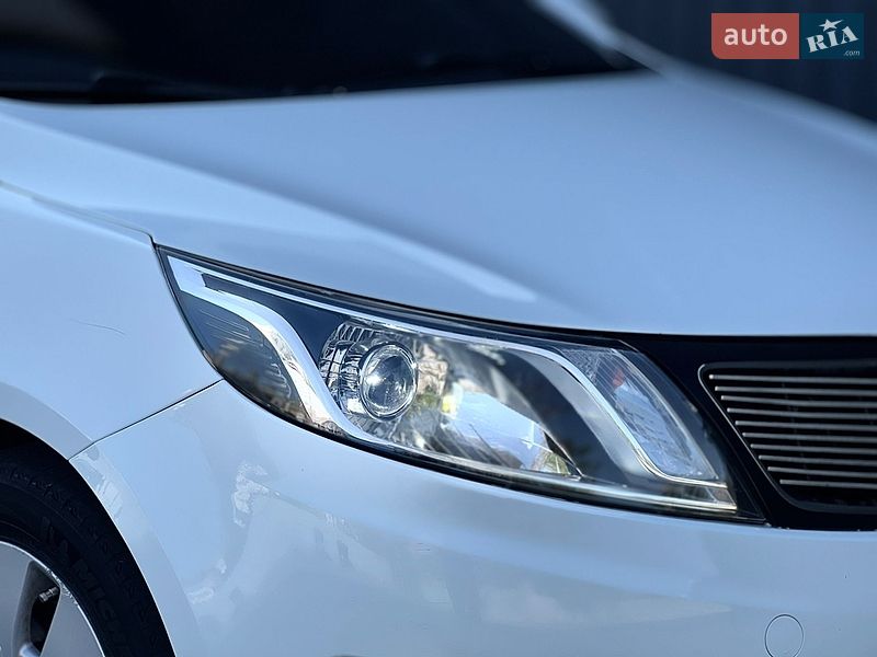 Седан Kia Rio 2013 в Миколаєві