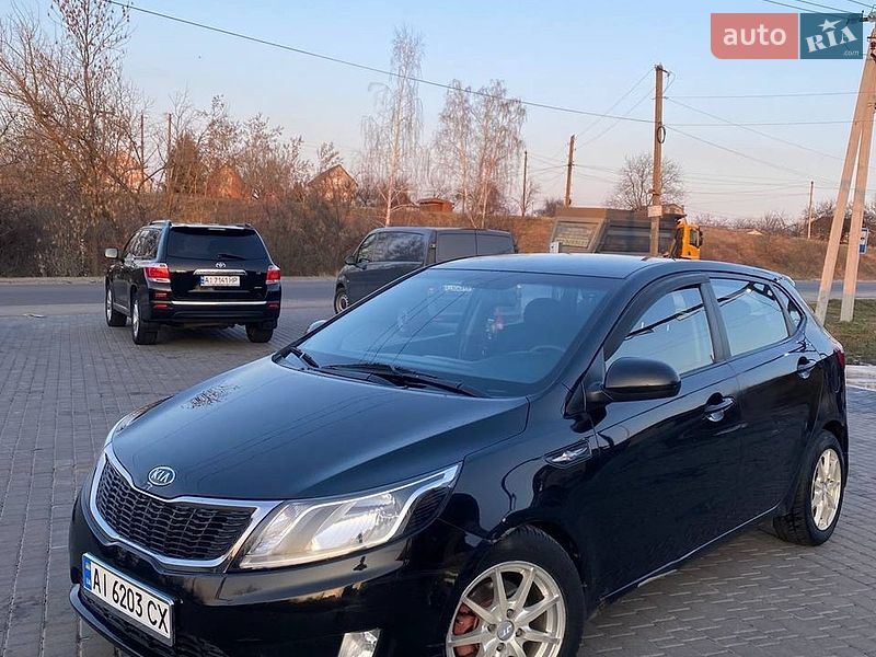 Хэтчбек Kia Rio 2012 в Киеве