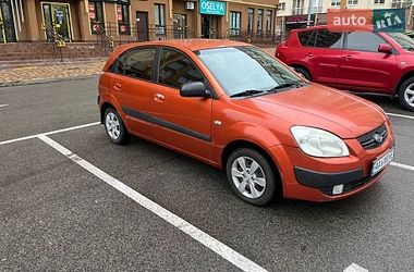 Хэтчбек Kia Rio 2008 в Киеве