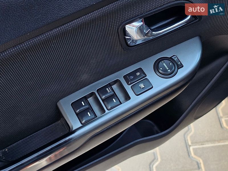 Седан Kia Rio 2014 в Тернополе