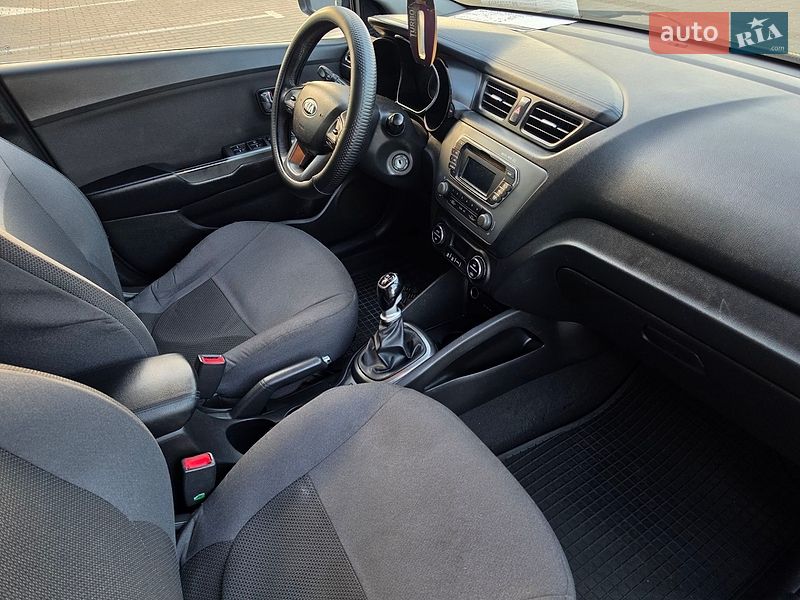 Седан Kia Rio 2014 в Тернополе