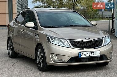 Седан Kia Rio 2013 в Днепре